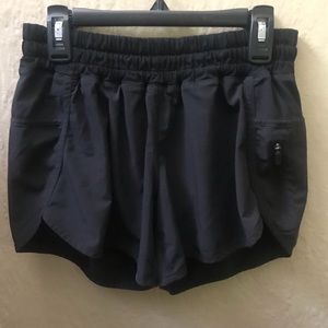 Lululemon tracker shorts in black